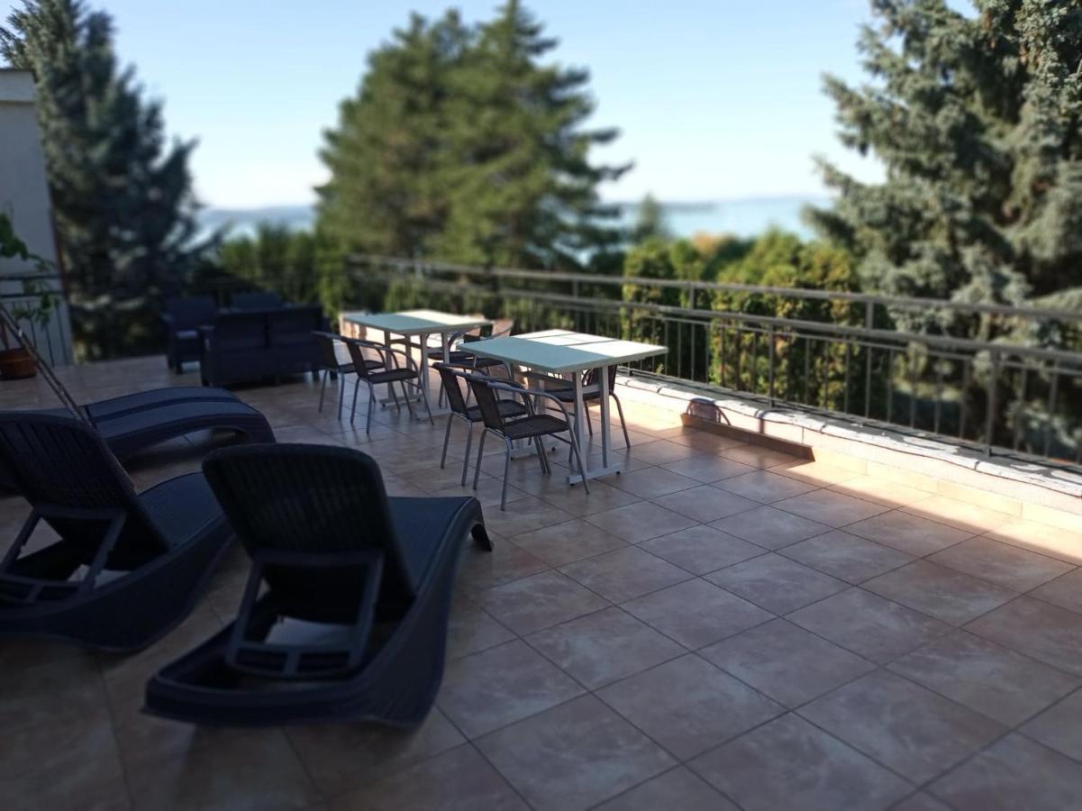 Pergola Panzio Hotel Balatonfoldvar Luaran gambar